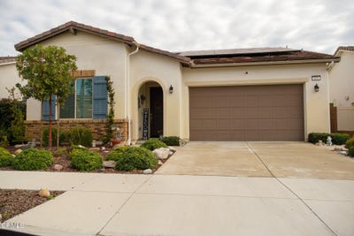 /international/us/425-eureka-drive-santa-paula-ca-110109121232/