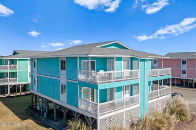 /international/us/1068-ocean-boulevard-w-holden-beach-nc-110097067439/