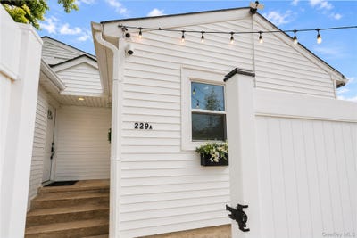 /international/us/229-a-freeborn-street-staten-island-ny-110108998885/