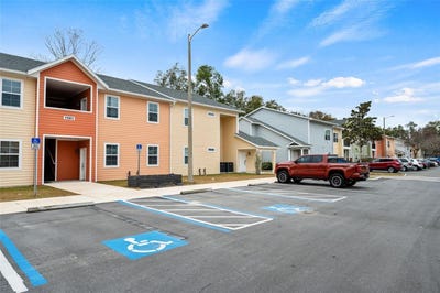/international/us/1581-nw-29th-road-gainesville-fl-110105902275/