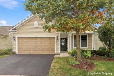 /international/us/13415-meadowlark-lane-huntley-il-110120004139/