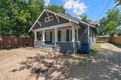 /international/us/305-w-waco-street-ennis-tx-110095774211/