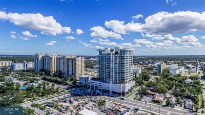 /international/us/555-quay-common-sarasota-fl-110088031939/