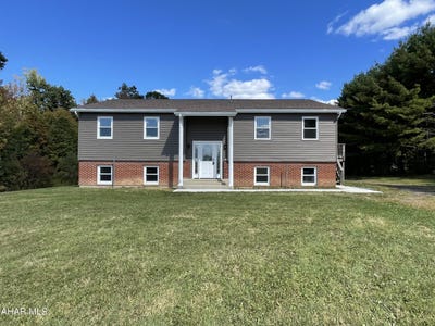 /international/us/361-367-link-road-loretto-pa-110102217572/