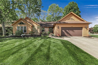 /international/us/5766-green-circle-willoughby-oh-110108345315/