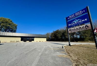 /international/us/906-e-main-street-mountain-view-ar-110107548619/