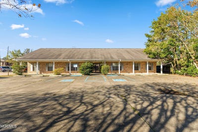 /international/us/313-abbey-court-biloxi-ms-110107462761/