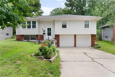 /international/us/13211-craig-avenue-grandview-mo-110100524808/