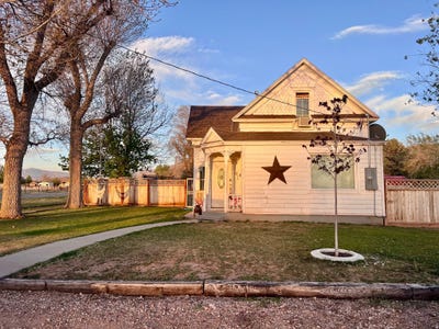 /international/us/11-s-200-e-meadow-ut-110107482264/