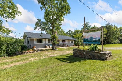 /international/us/22344-22364-hwy-281-n-lead-hill-ar-110119412064/