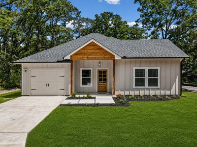 /international/us/113-nina-street-payne-springs-tx-110109629503/