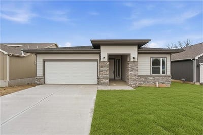 /international/us/20683-skyview-lane-spring-hill-ks-110105696429/