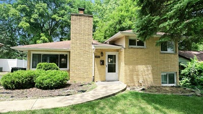 /international/us/3004-longfellow-avenue-hazel-crest-il-110108738518/
