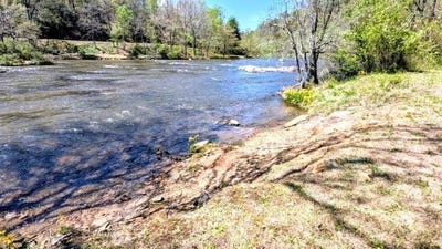 /international/us/10-rio-bravo-drive-sylva-nc-110102754348/