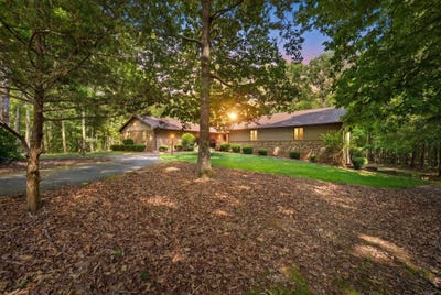 /international/us/620-walnut-grove-road-roebuck-sc-110108635482/