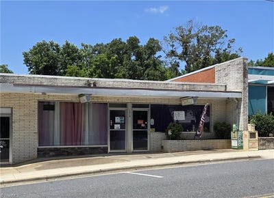 /international/us/1518-n-main-street-ramseur-nc-110101196101/