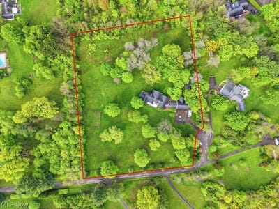 /international/us/7151-cabot-lane-chagrin-falls-oh-110108077998/