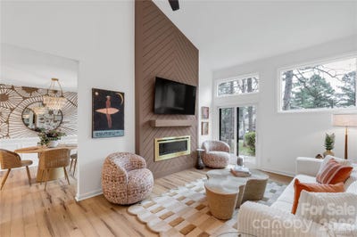 /international/us/143-greenridge-road-clover-sc-110105859350/