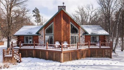 /international/us/12367-145th-avenue-menahga-mn-110105048305/