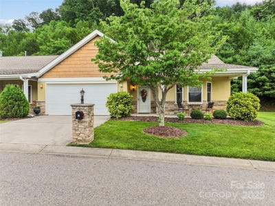 /international/us/50-kenai-trail-waynesville-nc-110100615569/