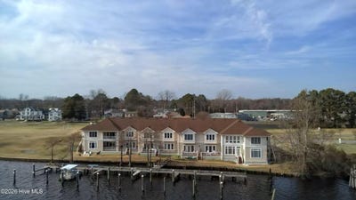 /international/us/103-continental-drive-elizabeth-city-nc-110106228333/