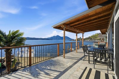 /international/us/13319-lakeshore-drive-clearlake-ca-110107393740/