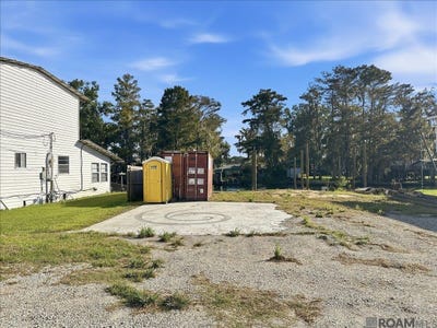 /international/us/22400-chinquapin-ave-maurepas-la-110120607339/