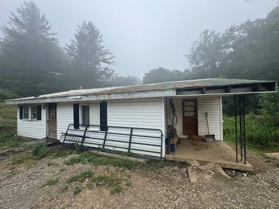 /international/us/44391-midland-trail-rainelle-wv-110101339587/