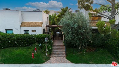 /international/us/5243-yarmouth-ave-encino-ca-110109644841/