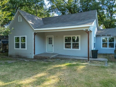 /international/us/1106-n-mckinney-street-ennis-tx-110119965753/