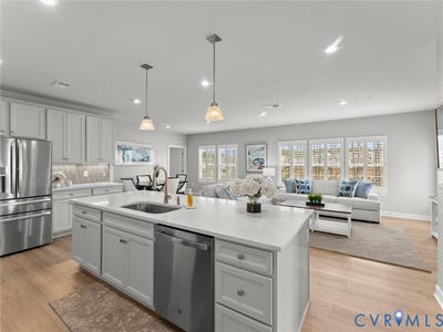 /international/us/6725-citory-way-moseley-va-110106365204/
