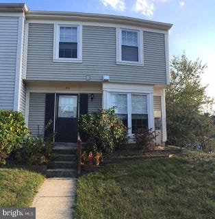 /international/us/551-short-curve-road-glen-burnie-md-110108118985/