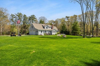 /international/us/2-boulder-rd-bourne-ma-110108193553/