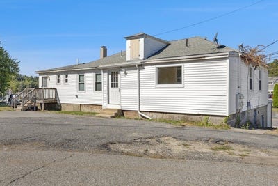 /international/us/281c-king-northborough-ma-110103185593/