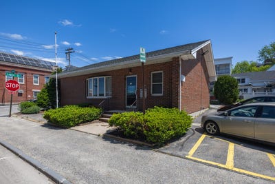 /international/us/34-bates-street-lewiston-me-110108539554/