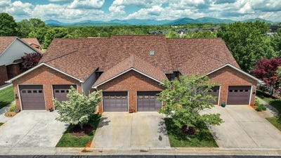 /international/us/1488-valley-vista-lane-forest-va-110100051282/