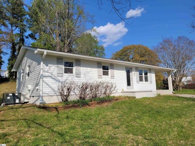 /international/us/210-n-randolph-avenue-landrum-sc-110104191591/