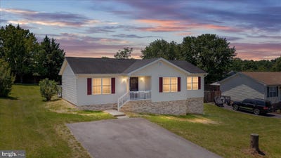 /international/us/114-hillview-drive-maurertown-va-110108585438/