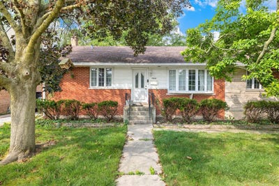 /international/us/17606-n-burnham-avenue-lansing-il-110110242666/