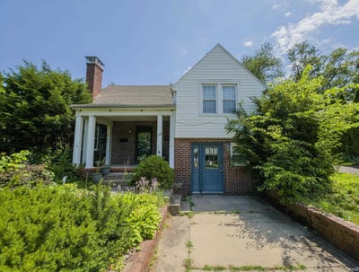 /international/us/211-n-cherry-street-mount-carmel-il-110108901134/