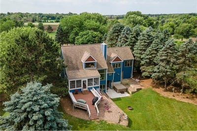 /international/us/e6487-836th-avenue-colfax-wi-110100399104/