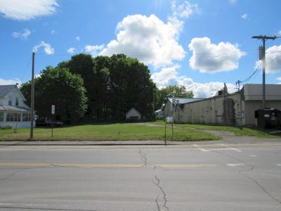 /international/us/19-weston-avenue-madison-me-110107400932/