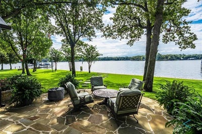 /international/us/115-crestwood-circle-enchanted-oaks-tx-110094488607/