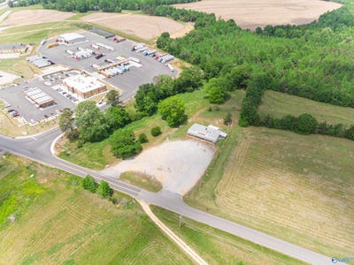 /international/us/1056-county-highway-35-hamilton-al-110099901898/