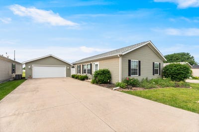 /international/us/23715-w-lakepoint-drive-channahon-il-110108235776/