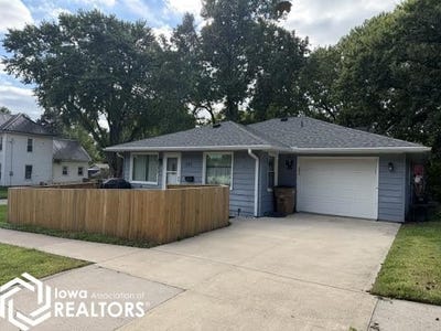 /international/us/902-central-avenue-bedford-ia-110119967754/