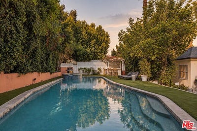 /international/us/13016-greenleaf-street-studio-city-ca-110120001257/