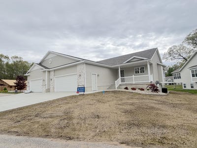 /international/us/1519-e-addison-way-muskegon-mi-110107485895/