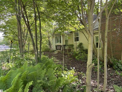 /international/us/5962-s-lake-leelanau-drive-traverse-city-mi-110108604666/
