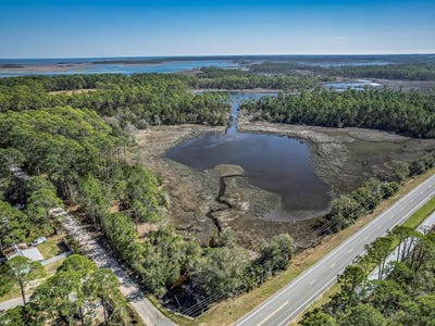 /international/us/chattahoochee-street-lot-1-2-panacea-fl-110105975285/